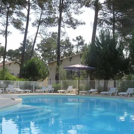 Aparthotel Goelia Les Demeures Du Casteljaloux